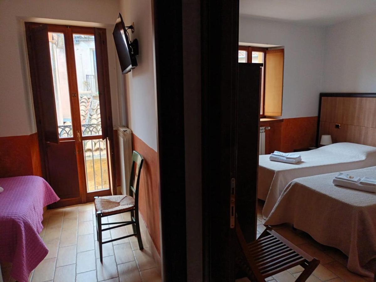 Residenza Sant'Andrea Hotel กัมโปบัสโซ ภายนอก รูปภาพ